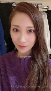 七彩主播--幼校老师 ：极品在校大奶老师~B粉嫩啊~爱了爱了，校园清纯，回家露大淫屄，判若两人！。